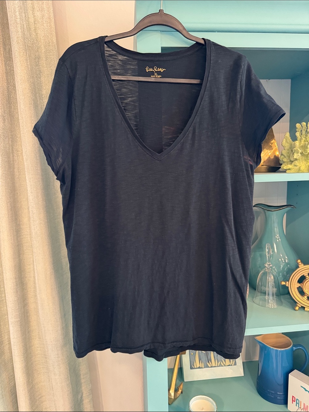 Lilly Pulitzer Etta Black V-Neck Short Sleeve Tee XL
